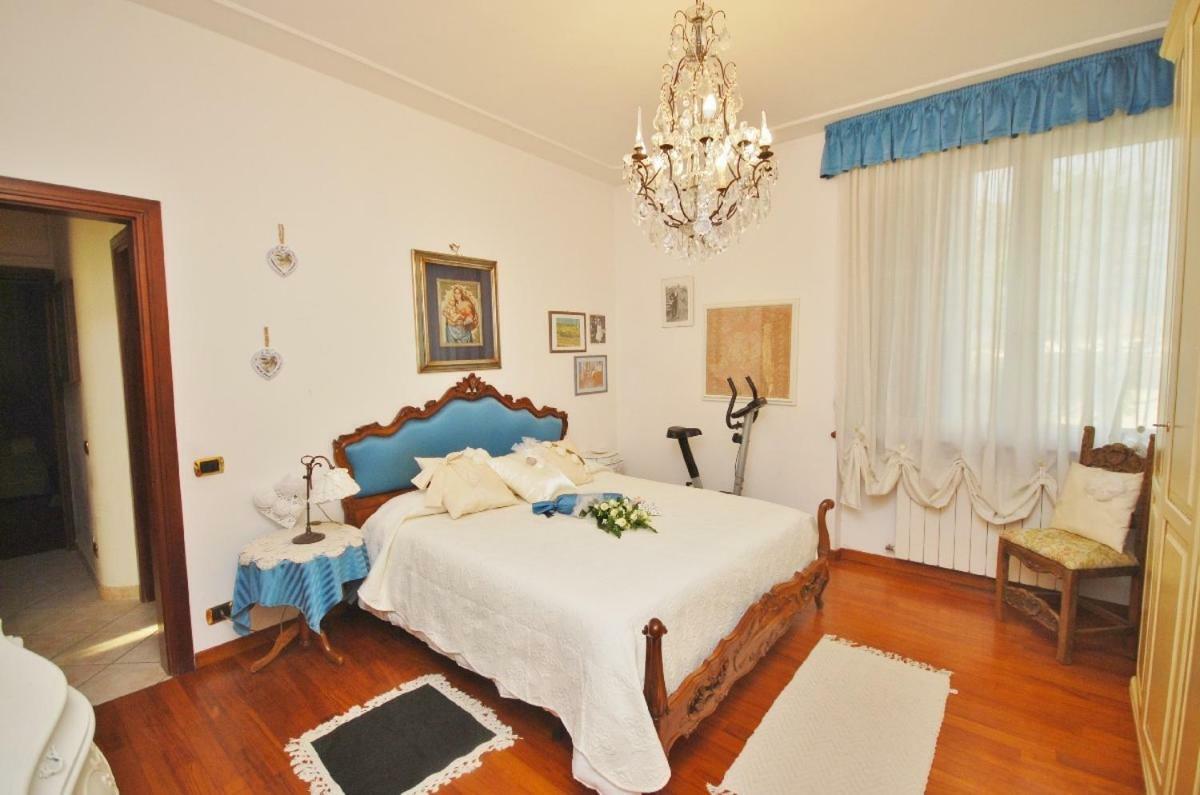 Raffinato Attico Vicino Al Mare Con Solarium Lido Di Camaiore Exterior photo