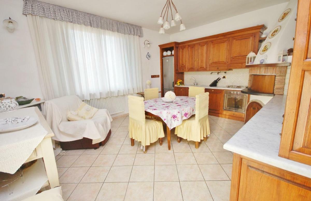 Raffinato Attico Vicino Al Mare Con Solarium Lido Di Camaiore Exterior photo